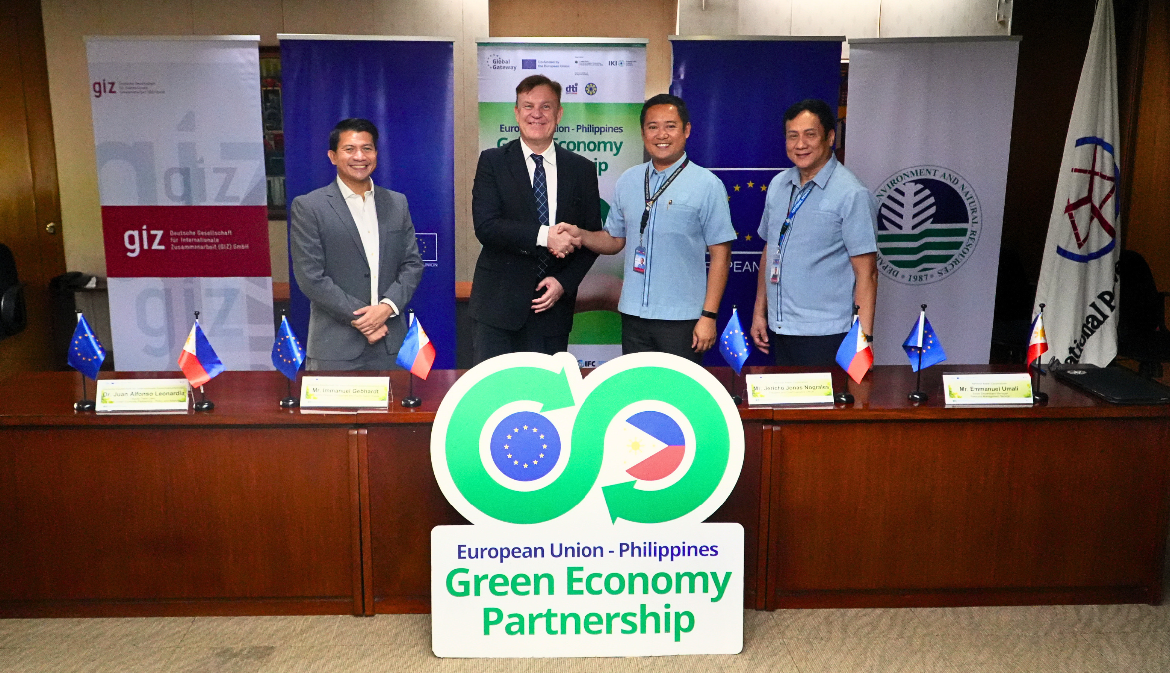 European and Philippine agencies to explore water hyacinth as a renewable energy resource