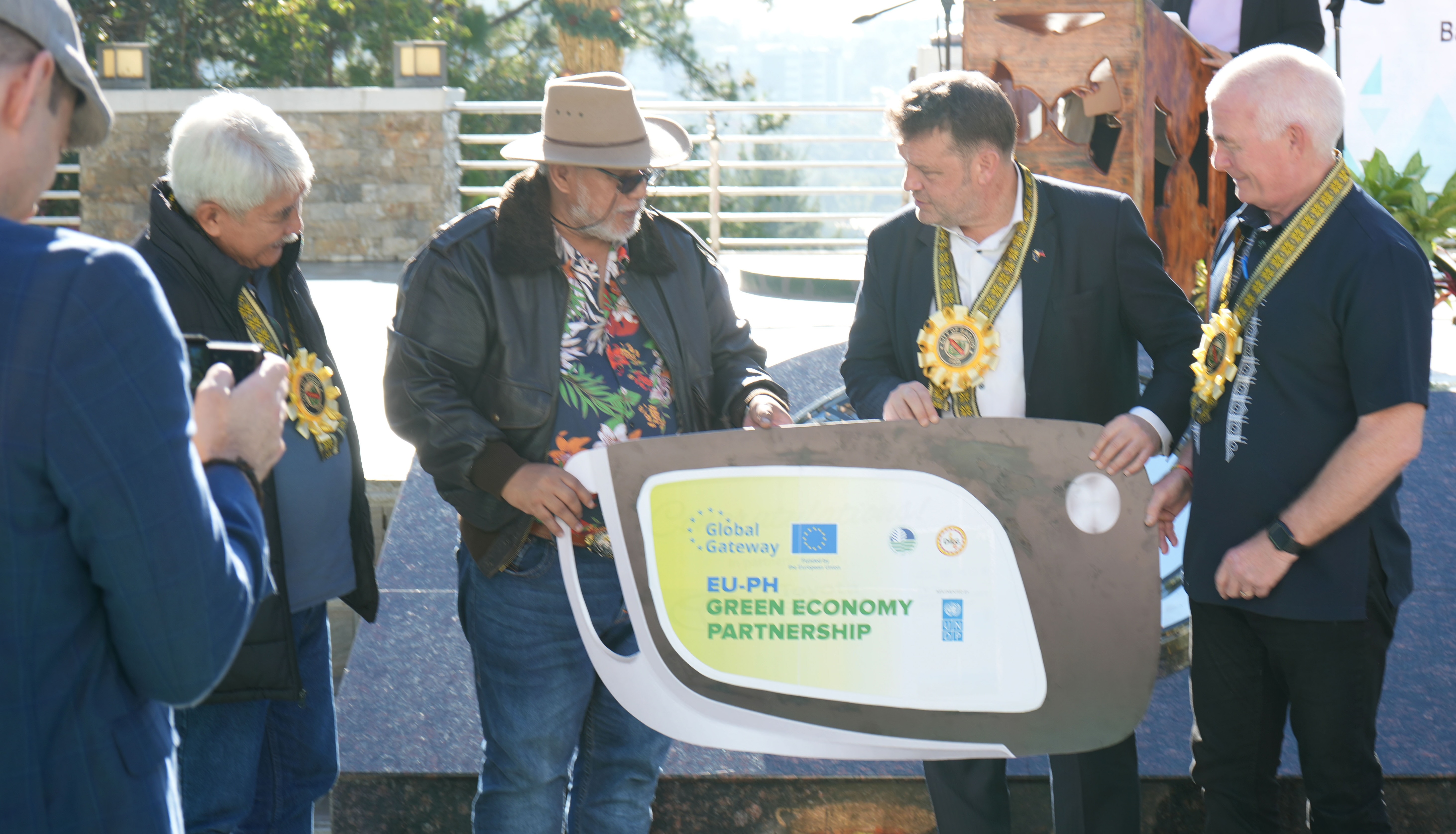 Vice Mayor Faustino Olowan, Marco Gemmer, Head of Cooperation of the European Union in the Philippines during the turnover of vehicles from the EU-PH Green Economy Partnership to the City Government of Baguio. Vice Mayor Faustino Olowan, Marco Gemmer, Head of Cooperation of the European Union in the Philippines during the turnover of vehicles from the EU-PH Green Economy Partnership to the City Government of Baguio.